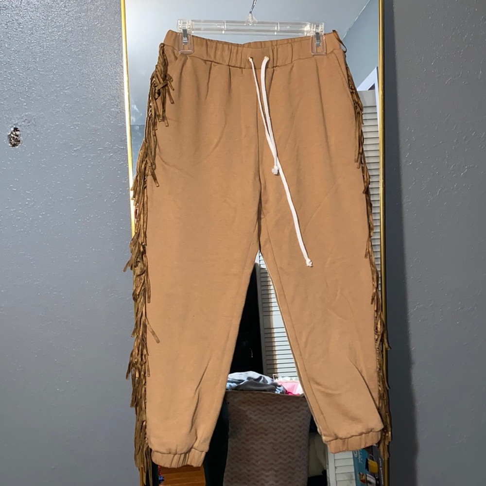 Kittenish Fringe joggers